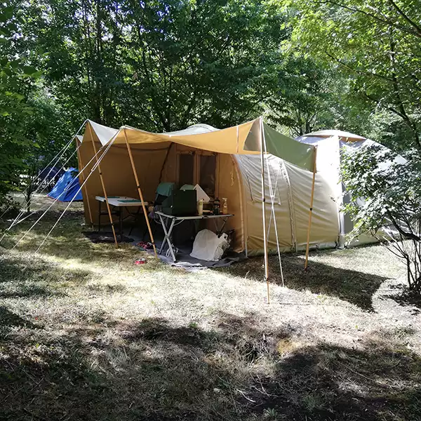 grands emplacements de camping proche Saumur