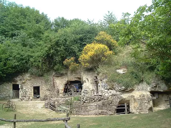 valle-troglodytque-de-goupillieres