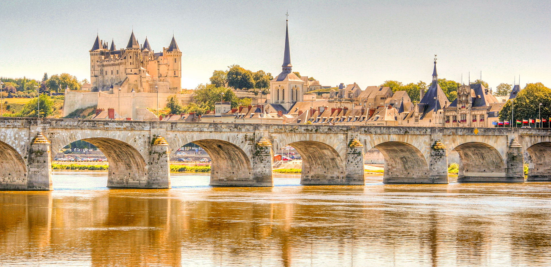saumur chateau loire camping la fritillaire