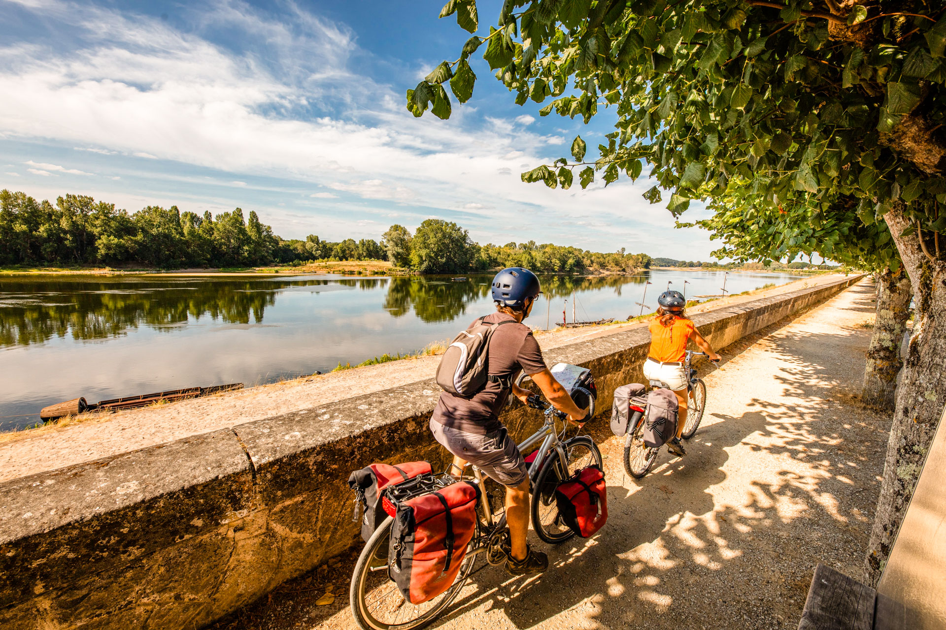 vélo loire bord de rivière cyclistes camping